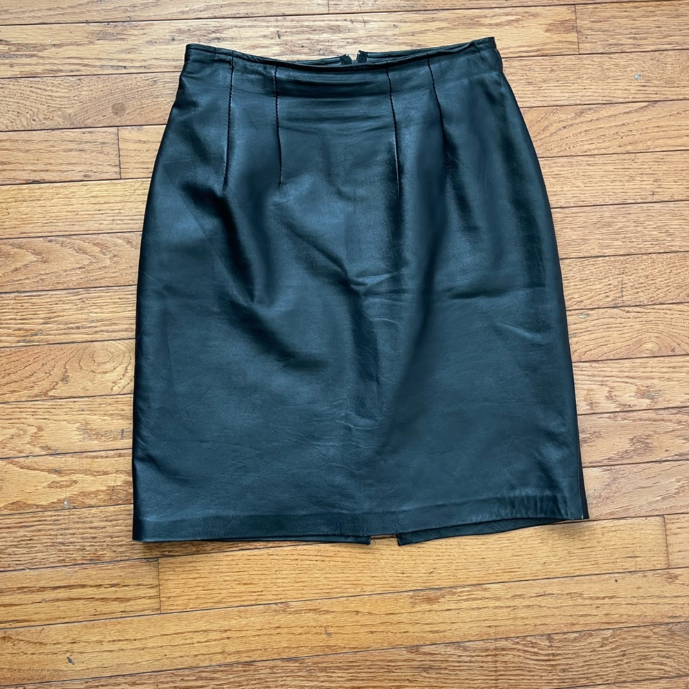 Cedars vintage real leather skirt size 6